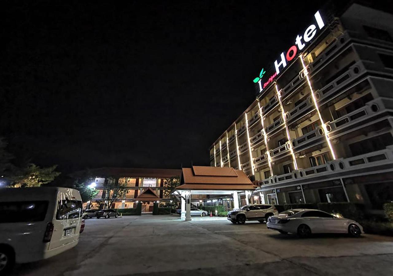 I Boutique Hotel Pluak Daeng Экстерьер фото